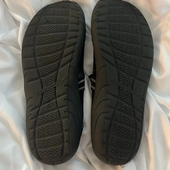 Speedo Water Shoes - Picture 2 of 5